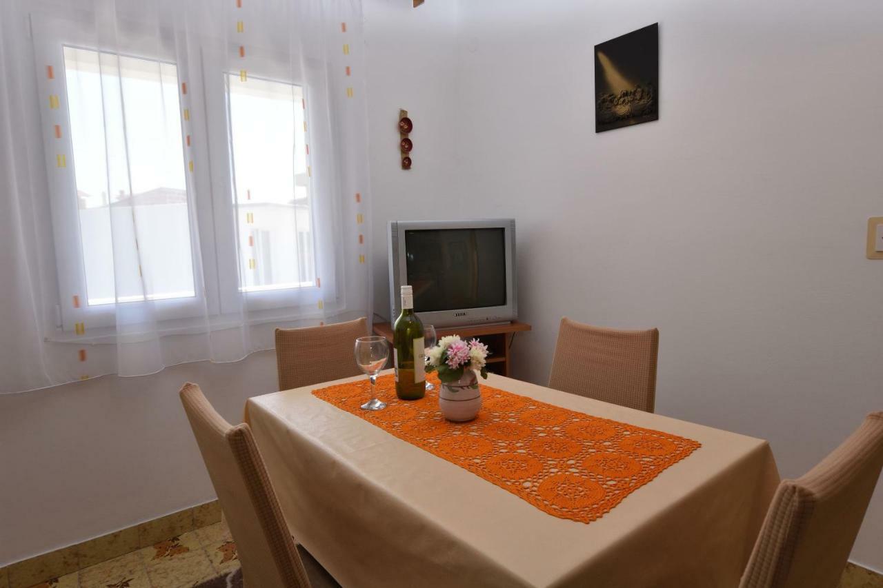 Apartments Visnja Primošten Zimmer foto